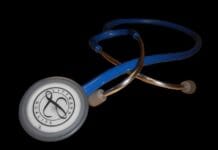 Psychika a zdrowie intymne – nierozerwalna więź