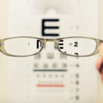 Laserowa-korekcja-wzroku-–-ceny-koszty-i-finansowanie-zabiegu